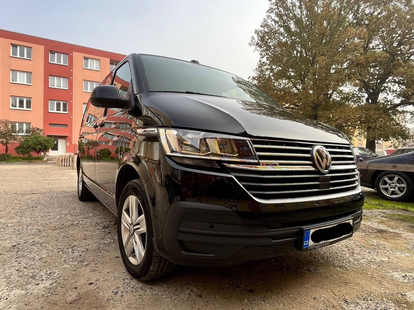 Volkswagen Multivan 2.0 TDI 150 kW Comfortline 4MOTION DSG k pronájmu