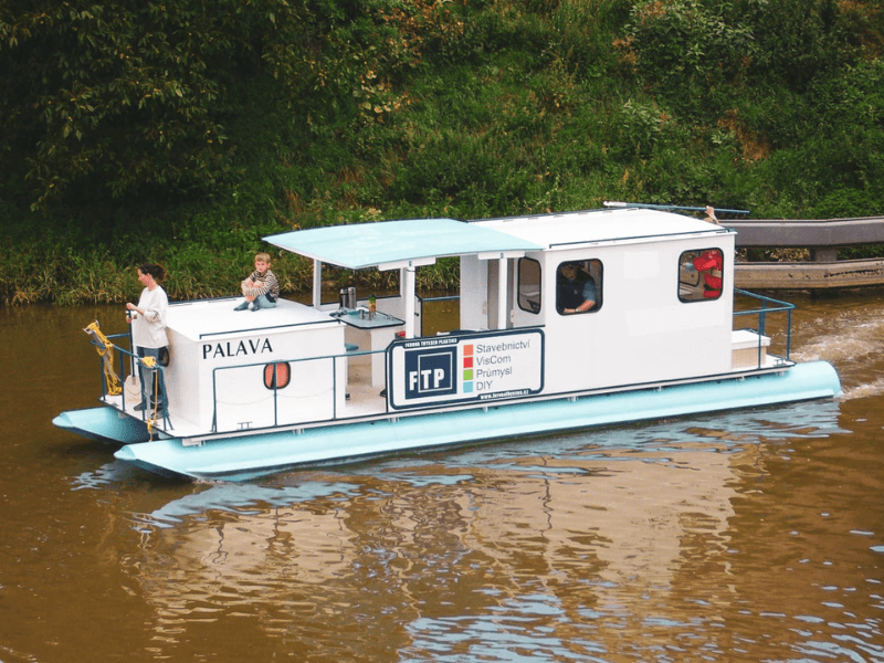 Houseboat Pálava
